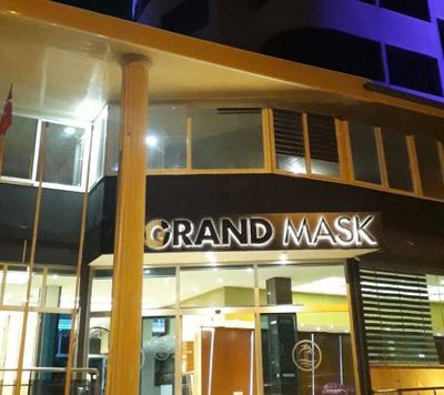 This Grand Mask