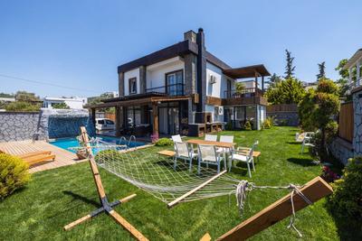 Home 02