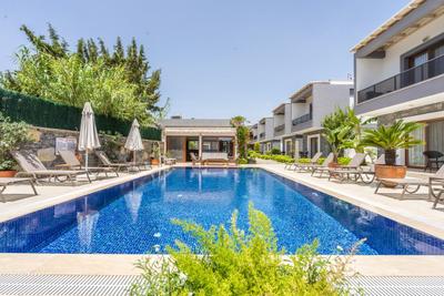 Maye Residence