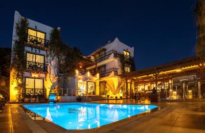 West Coast Otel