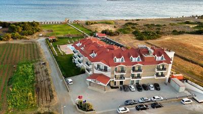 Acroter Hotel & Spa