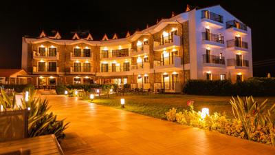 Acroter Hotel & Spa