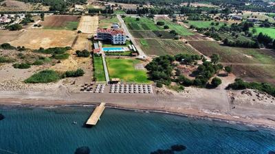 Acroter Hotel & Spa