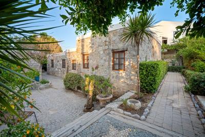 Kaya Guest House