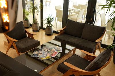 Alesta Seaside Residence