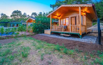 Blue Green Life Bungalow