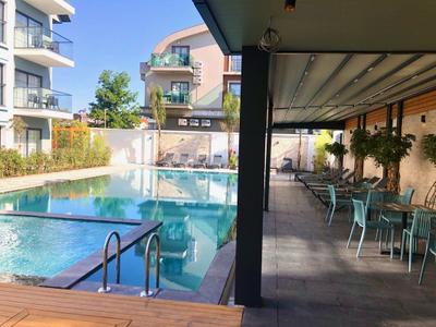 Juglans Suites Apart Hotel
