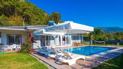 Villa BegonVilla