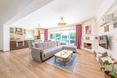 Villa Golden Pine