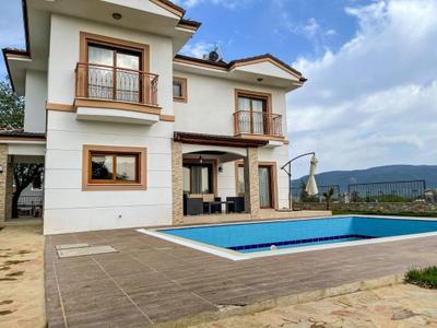 Villa Strawberry