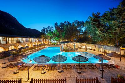 Alados Otel
