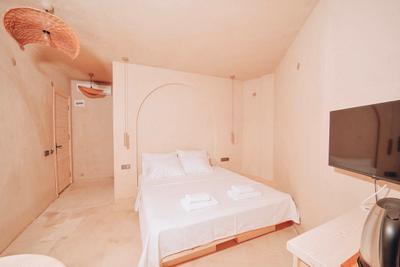 Felix Rooms