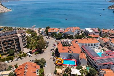 Zeus Turunç Otel