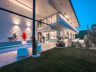 S-Cape Hotel