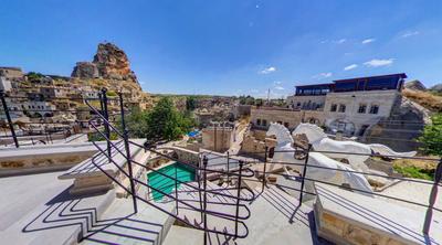 Capp Royal Cave Hotel