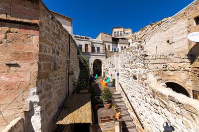 Feris Cave Hotel