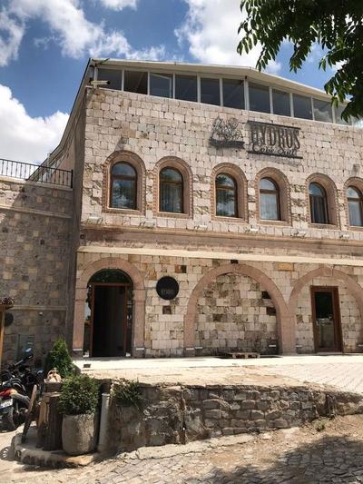 Hydros Cave Hotel