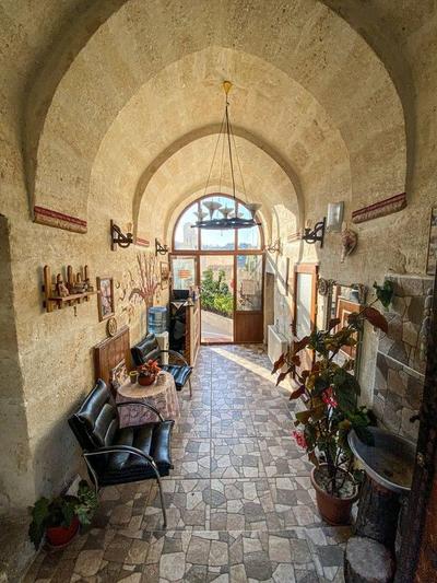 Vaveyla Cave Hotel