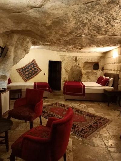 Naturels Cave House