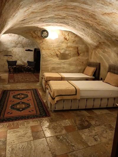 Naturels Cave House