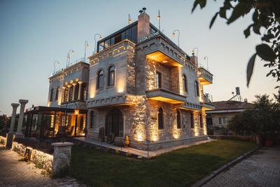 Leda Stone House