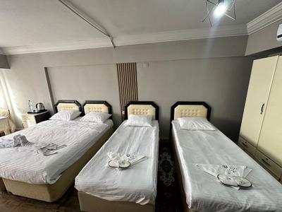 Nigrum Otel