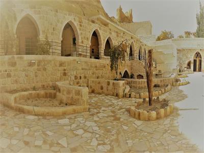Sur Cave Suites