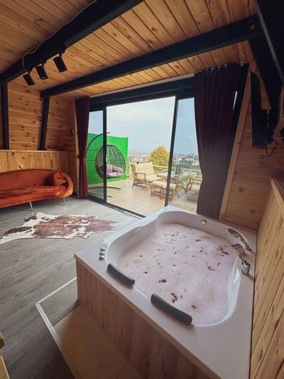 VadiVera Suit Bungalov