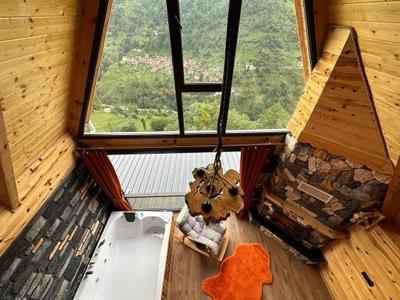 Moni Suit Bungalow