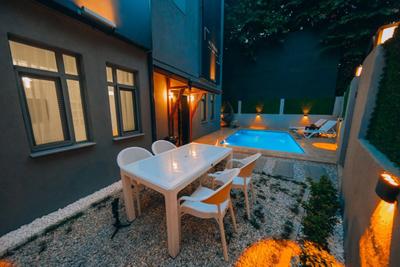 Alphan House