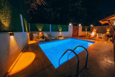 Alphan House