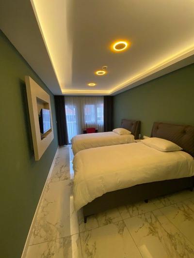 İzmirli Otel