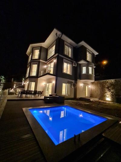 GK Manor Deluxe