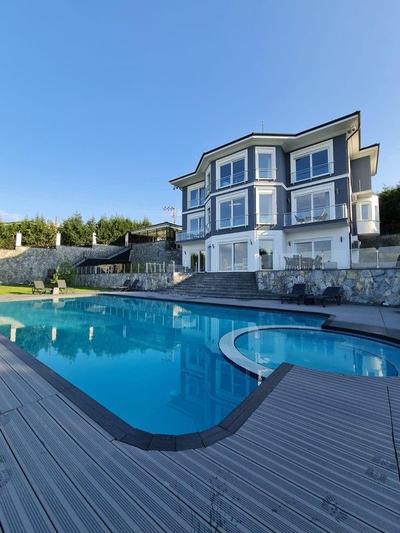 GK Manor Deluxe