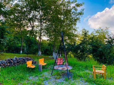Phalesia Glamping Hotel