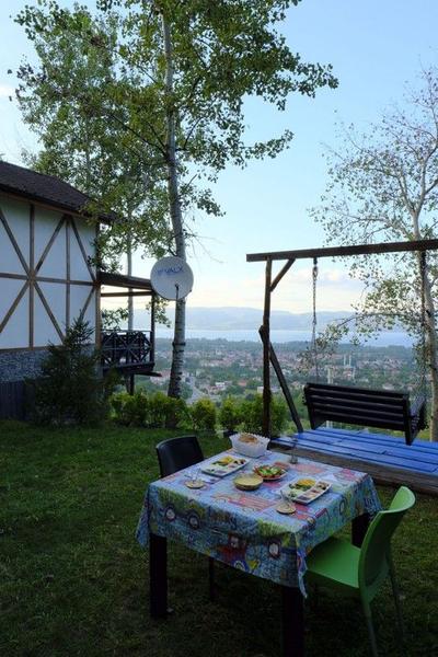 Sapanca Tepedeki Bungalov