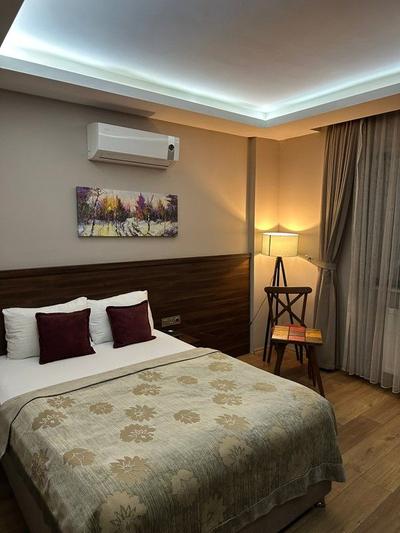 Grand Delux Hotel