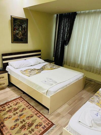 Ahranis Hotel