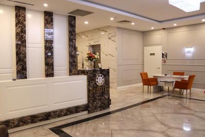 Des Otel