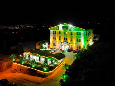 Perla Blanca Hotel