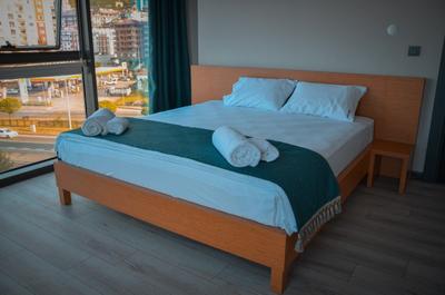 Marina Green Suit & Residence