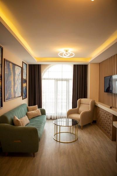 Eden's Hotel