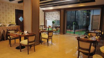 Golden Lake Hotel