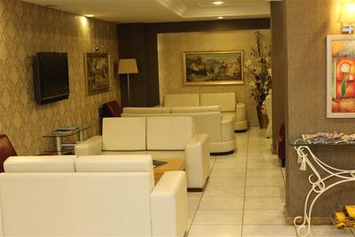 Park Royal Hotel 