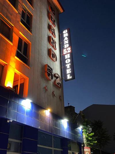 Grand 52 Hotel