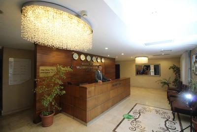 Vali Erdogan Sahinoglu Hitit Otel