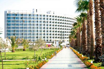 Crystal Centro Lara