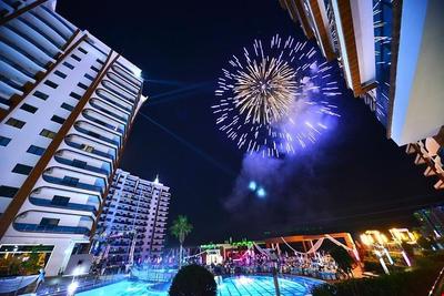 Azura Park Residence