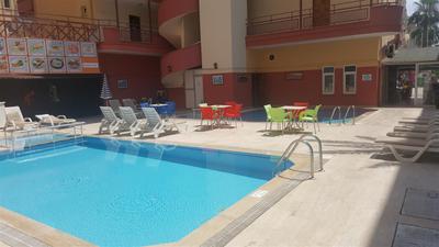 Elegant Baronessa Apart Hotel