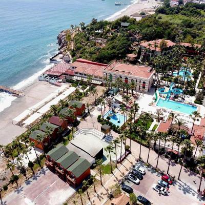 Green Paradise Beach Hotel